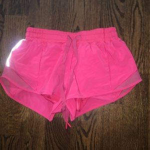 2 in hotty hot shorts